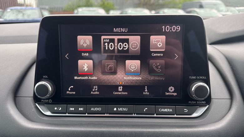 Nissan Qashqai 1.3 DiG-T MH 158 Acenta Premium 5dr Petrol Hatchback